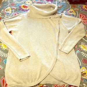 Maternity/nursing sweater! Comfy and versatile